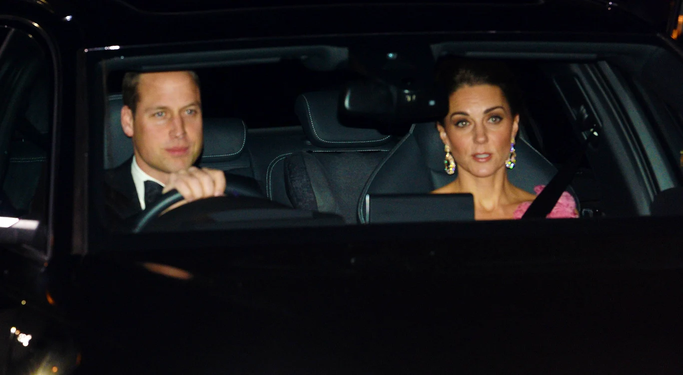 Prinţul William a venit însoţit de soţia lui Catherine, ducesa de Cambridge