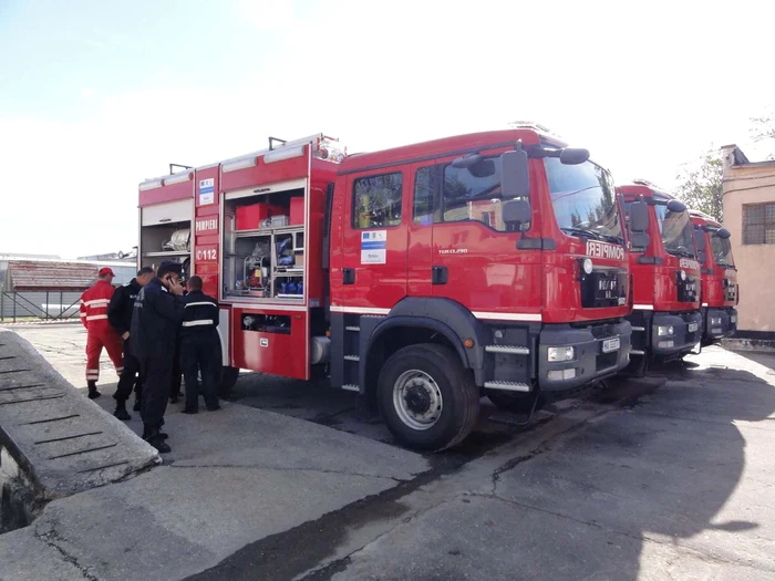 Cele trei autospeciale noi sunt mândria de moment a pompierilor