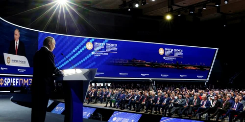 Vladimir Putin Forumul economic de la Sankt Petersburg FOTO Profimedia jpg