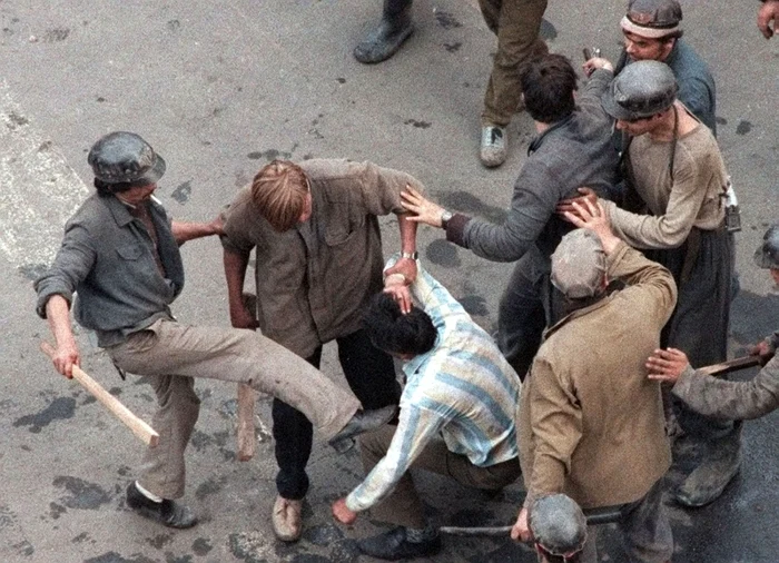 Anul 1990 a fost marcat de Mineriade FOTO AP