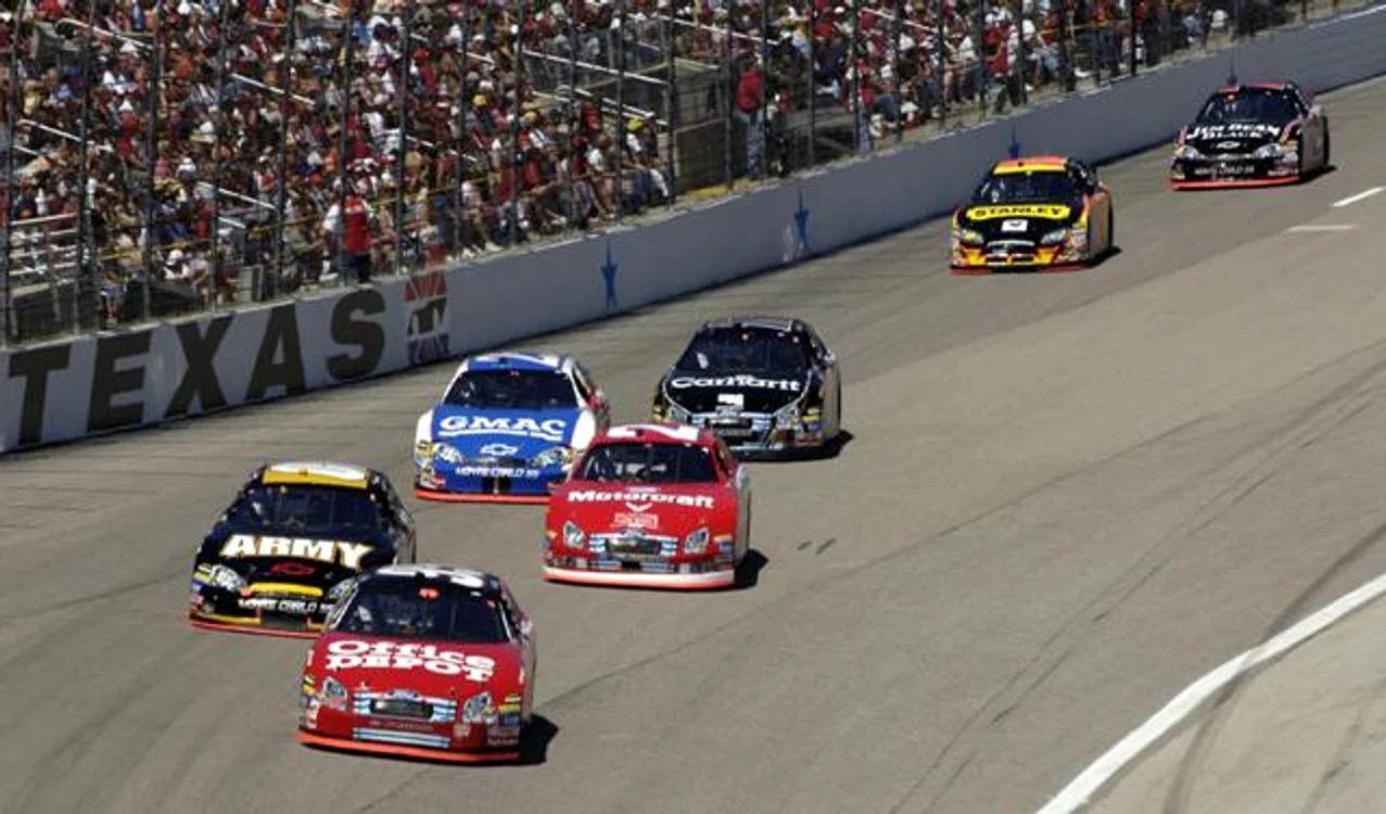 
    Formula 1 vine în patria NASCAR  