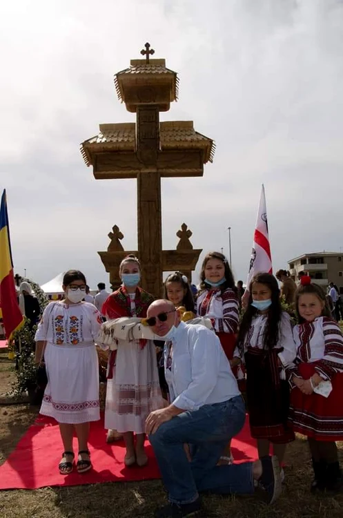 Omul de afaceri Dan Petrescu a susținut construirea bisericii. FOTO: Gazeta românească