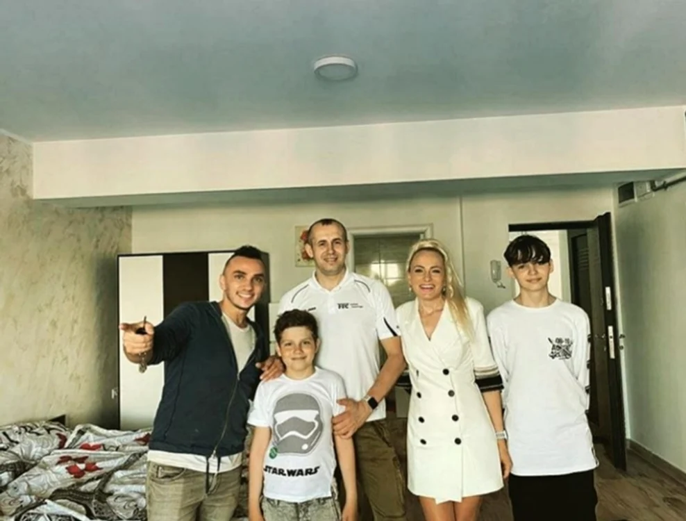 Sâmbătă, Mihai a întâmpinat primii turiști