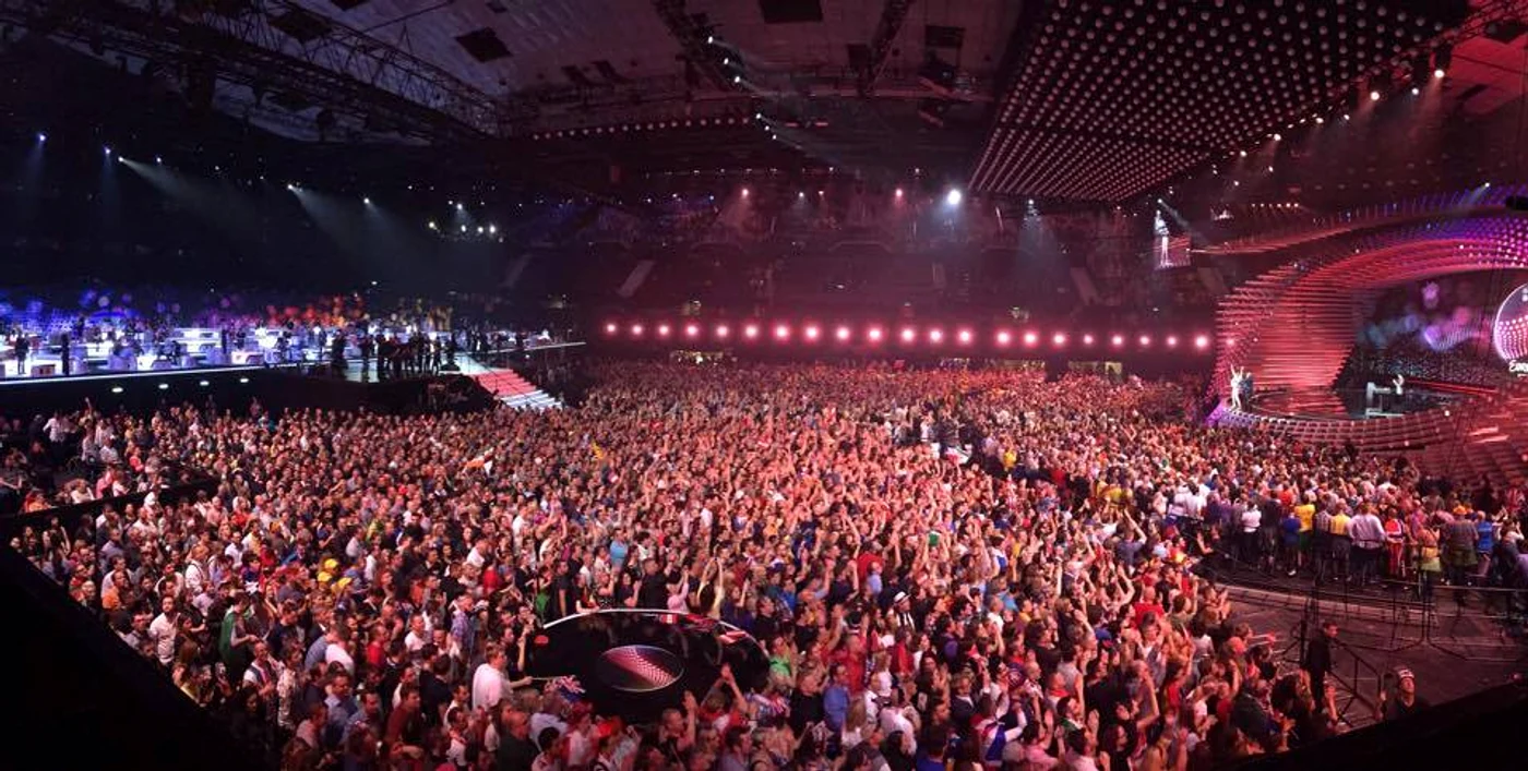 
    Sala Wiener Stadthalle a fost neîncăpătoare pentru mulțimea care a dorit să asiste la finala Eurovision 2015Foto: Captură Facebook  