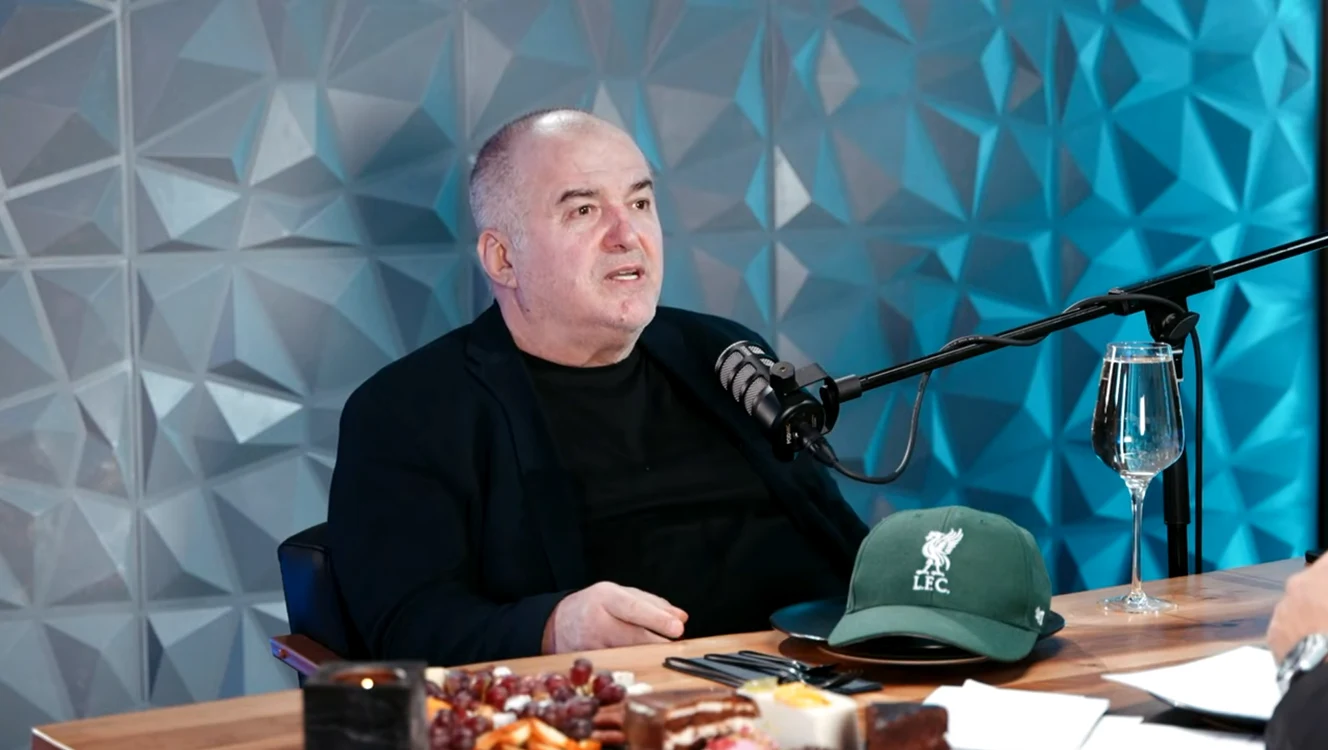 Florin Călinescu la Un podcast mişto by Bursucu   captură de ecran (3) png