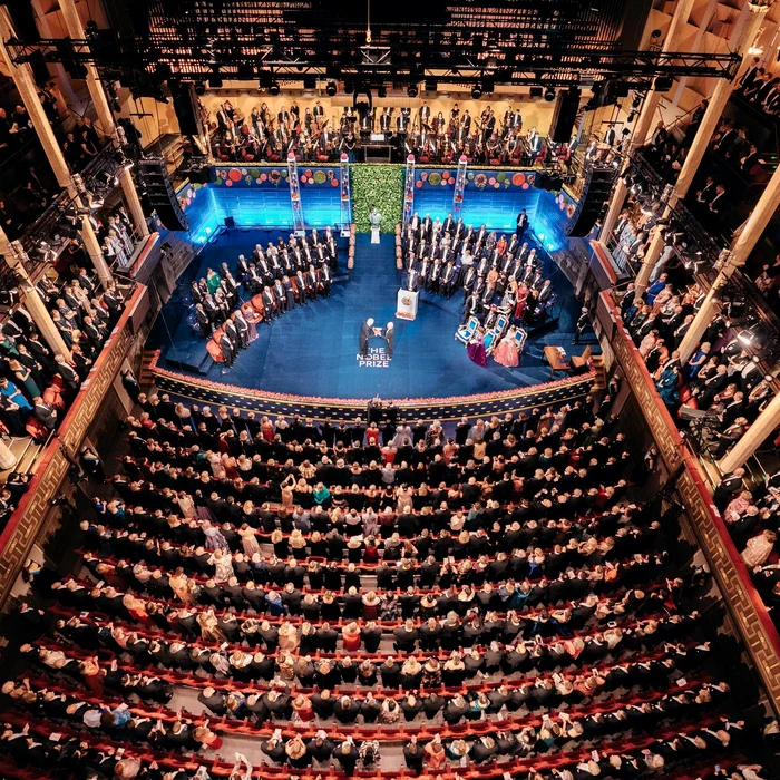 banchetul Fundatiei Nobel la Stockhaolm, Familia Regala suedeza, Regele Carl Gustaf si Regina Silvia (1) jpg