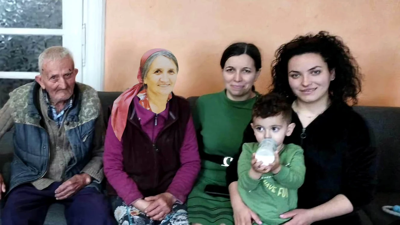 Cinci generații într-o fotografie: Ioan Magina, fiica, nepoata, strănepoata și stră-strănepotul