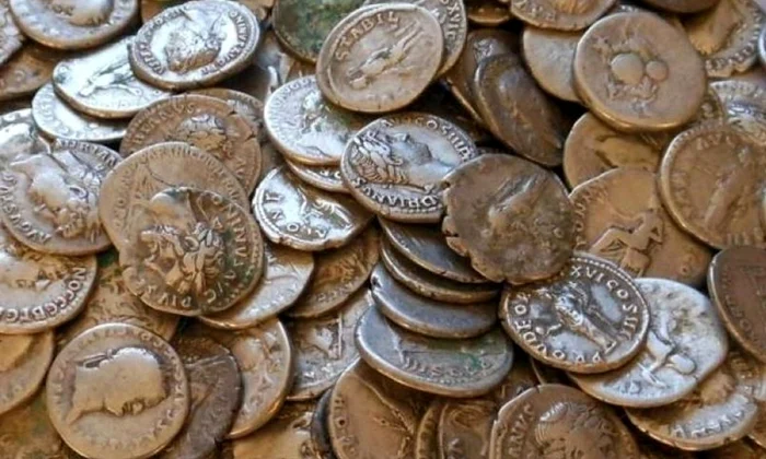Comoara ascunsă în arătură  Cum a descoperit un român exact 200 de monede cu valoare istorică inestimabilă jpeg