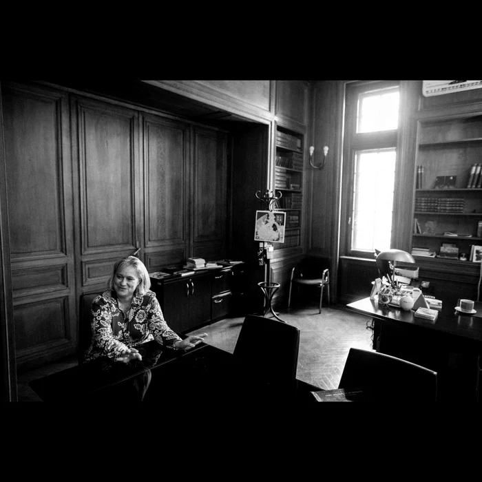 „E important să vorbim între noi” – interviu cu Hélène ROOS, directoarea Institutului Francez din București jpeg