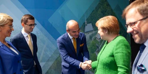 Rares Bogdan si Merkel FOTO Facebook 