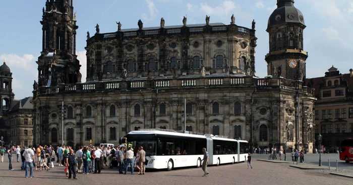 MegaBus-ul a fost testat în centrul istoric din Dresda FOTO: ivi.fraunhofer.de