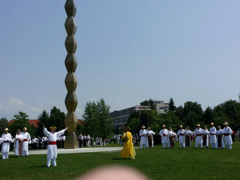 La eveniment sunt aşteptaţi să vină aproximativ 10.000 de oameni