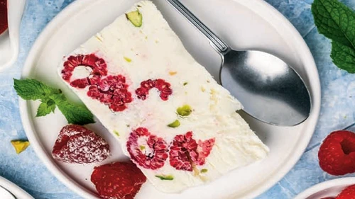 semifreddo cu zmeură jpg