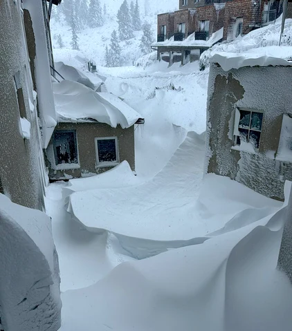 Drumuri acoperite de zăpadă în Austria Foto: Twitter