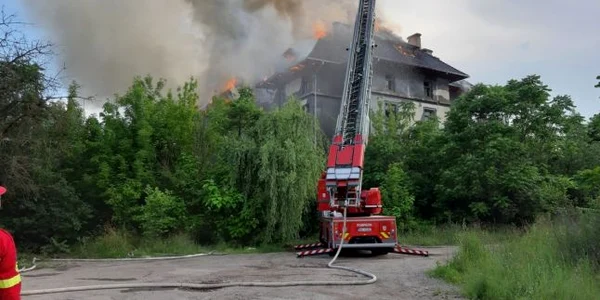 Incendiu puternic in Hunedoara