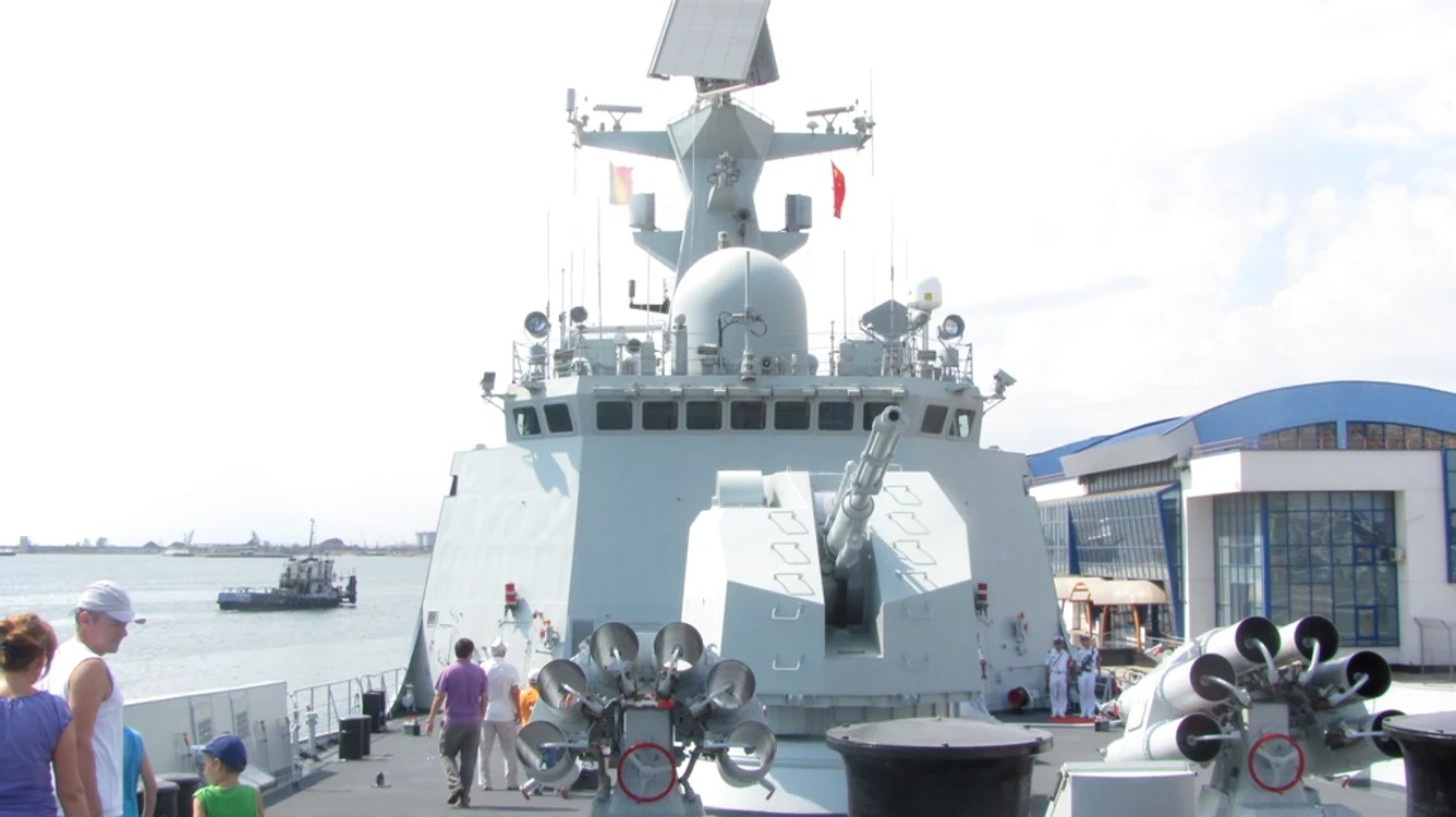 Tur al fregatei chineze Yantai
