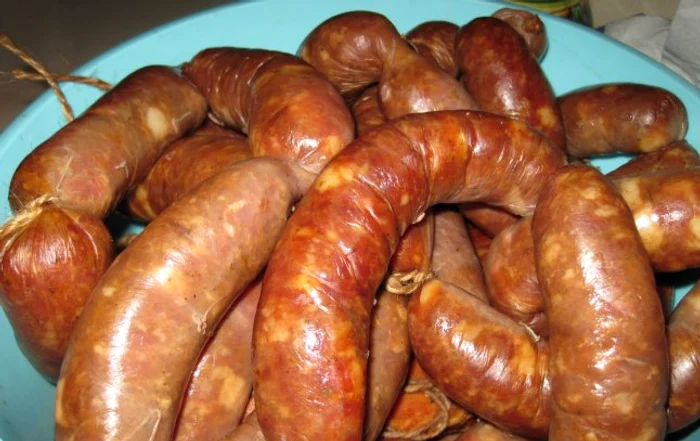 Cârnați FOTO: arhivă