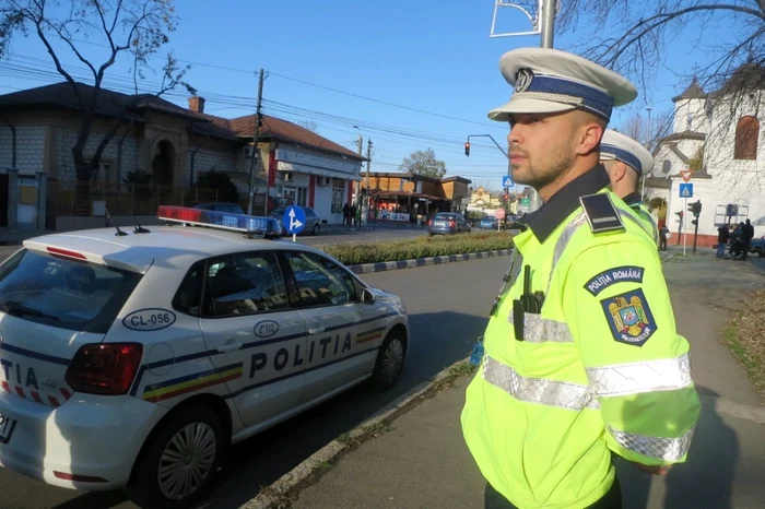 Maşină de poliţie FOTO Adevărul