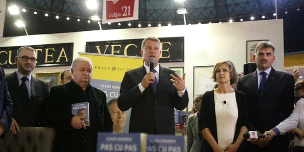 Lansare de carte la gaudeamus Klaus Iohannis FOTO Florin Ghioca