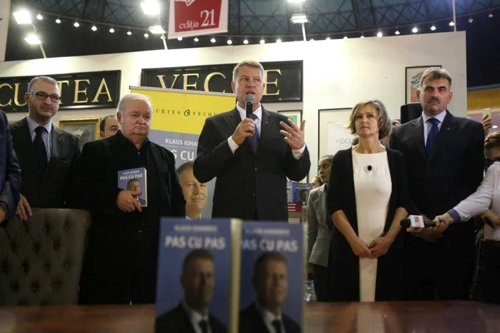 Lansare de carte la gaudeamus Klaus Iohannis FOTO Florin Ghioca