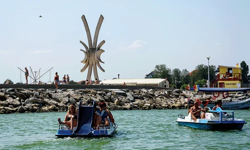 costinesti shutterstock 1176352705 gif