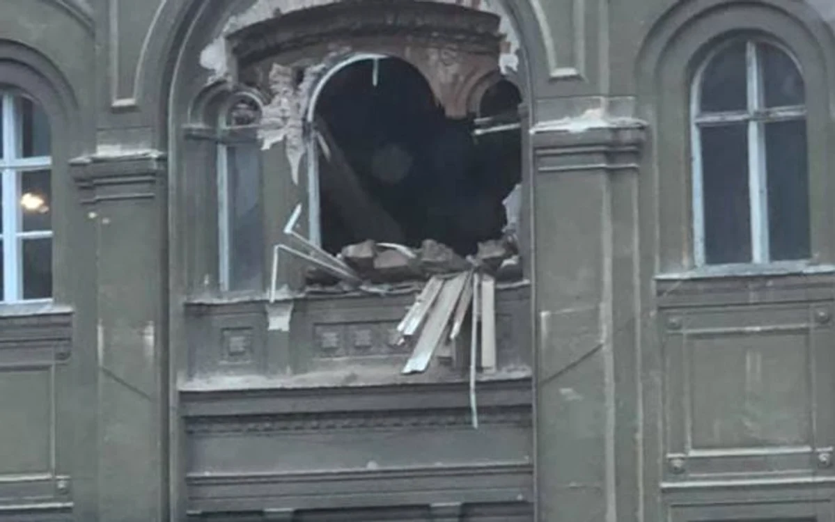 Palatul din Piaţa Sf.Gheorghe FOTO Facebook/Cetaţean în Timişoara. Pretenţios