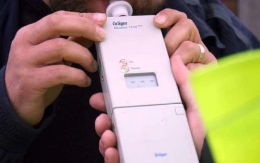 Și-a făcut curaj cu alcool la proba pentru obținerea permisului auto. Polițistul l-a mirosit și i-a spus „pas”