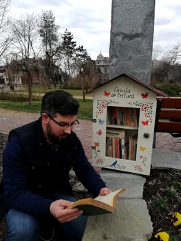 Căsuţa de lectură FOTO Alex Dascălu