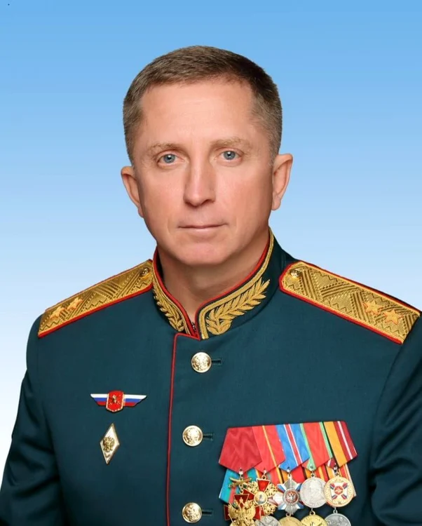 Rezantsev ar fi fost omorât pe aeroportul Chornobaivka de lângă Herson  Foto: Twitter