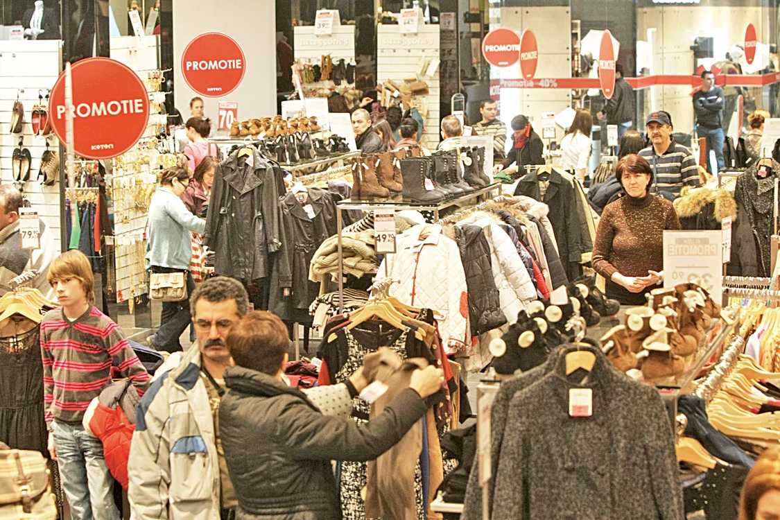 Începând cu 1 ianuarie, toate produsele  nealimentare şi serviciile s-au ieftinit cu 3,2%