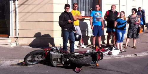 Accident în Constanţa cu motocicletă şi maşină 