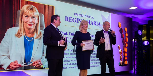 Wargha Enayati Anca Buzoianu Viorel Jinga jpg