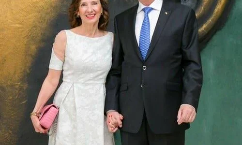 1 carmen iohannis si klaus iohannis balet valentine s day 2 2 jpg jpeg