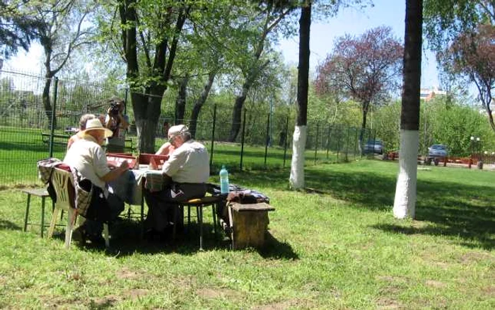 Unele persoane pot alege Ştrandul Neptun pentru relaxare