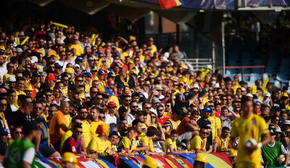EURO 2023 U21. Gafa care a pus pe jar fanii. Derapaje și scandări morbide la adresa lui Emil Grădinescu
