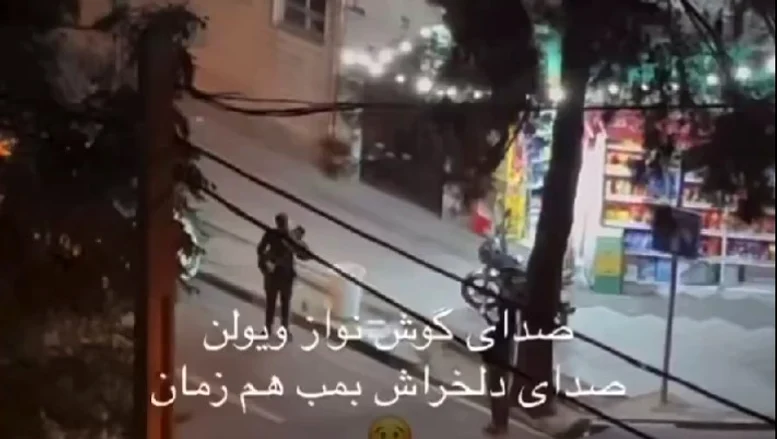 Violonist iranian cântă pe străzile Teheranului în timpul atacurilor israeliene FOTO. Captură video