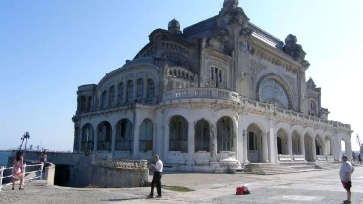 Cum arată Cazinoul din Constanţa pe interior Mai are vreo şansă? jpeg