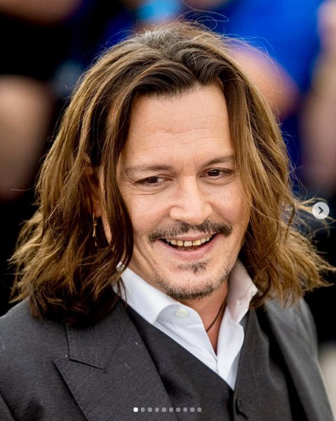 Johnny Depp, găsit inconștient în camera sa de hotel, înaintea concertului din Budapesta