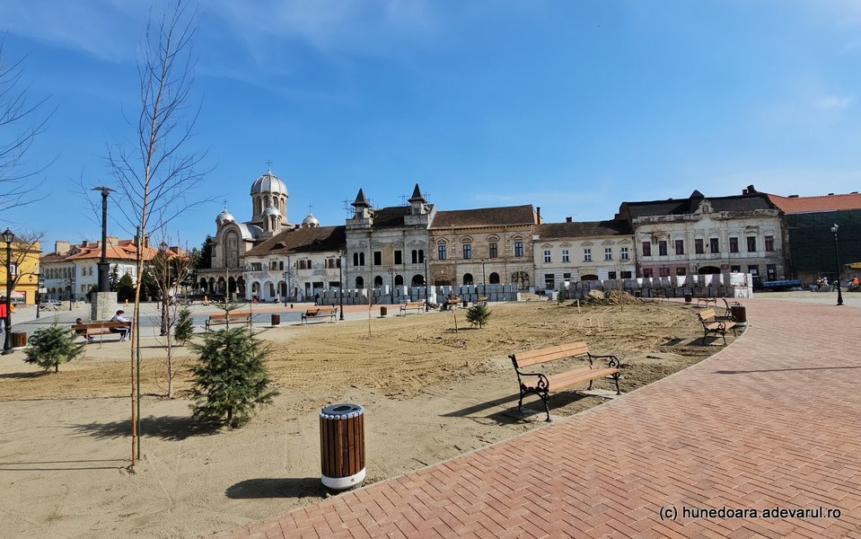 Cum s-a transformat centrul istoric din Hunedoara, la un an de la intrarea în șantier VIDEO