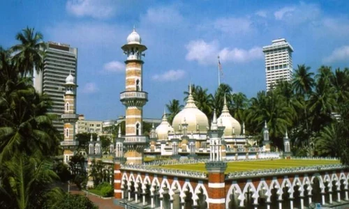 Spectacolul pestriţ şi ameţitor al Malaysiei jpeg