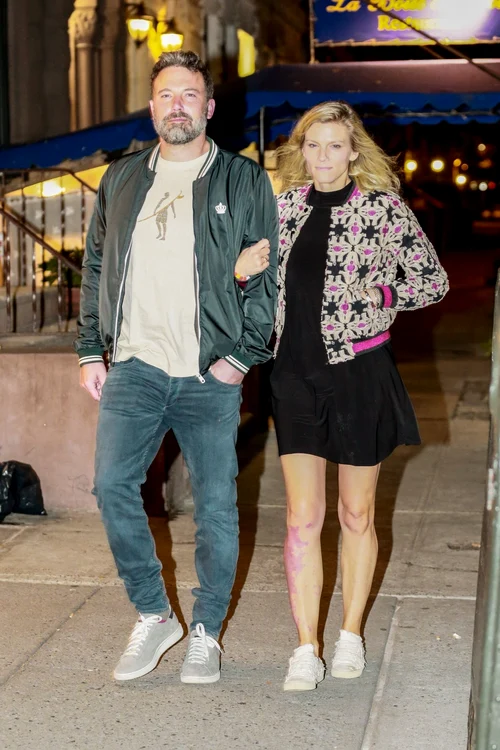 *EXCLUSIVE* Ben Affleck and Lindsay Shookus keep close after a Movie Date Night jpeg