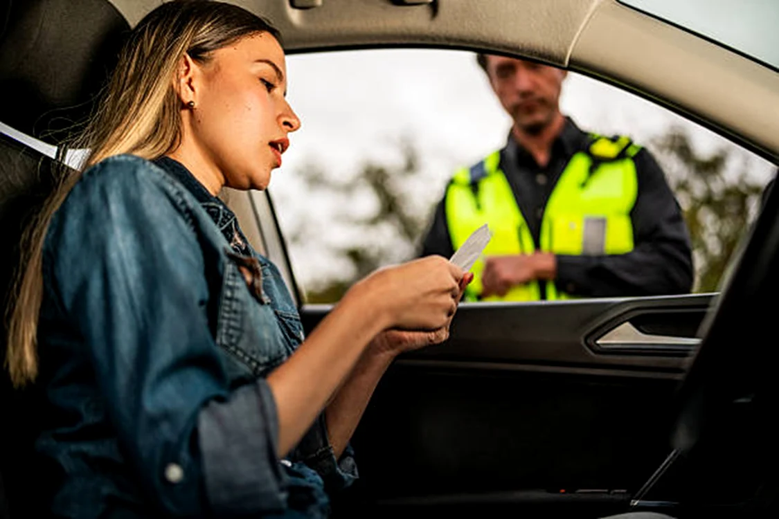 Șoiferii pot mai verifica starea permisului / foto: IStock