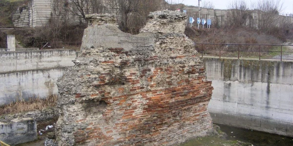 ruinele Podului lui Traian la Drobeta FOTO Corina Macavei 