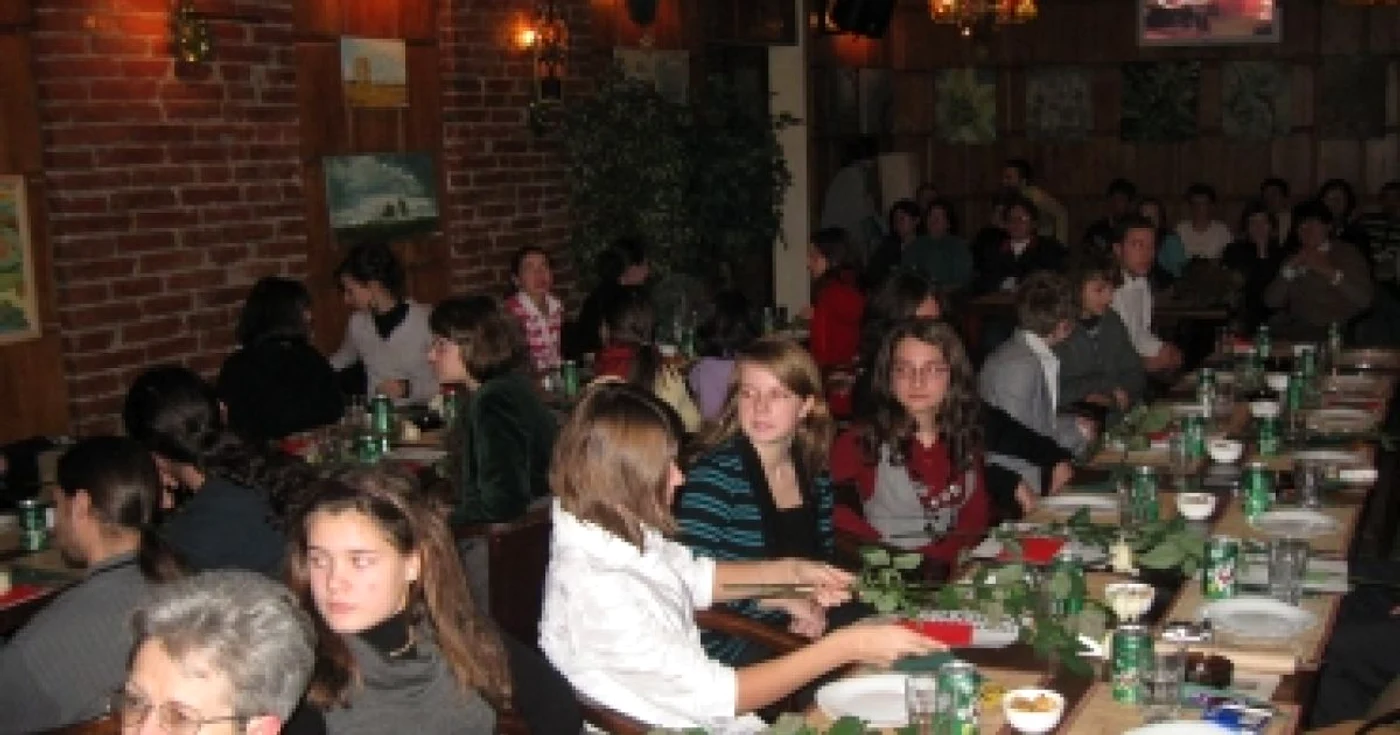 31 de elevi au fost premiaţi aseară