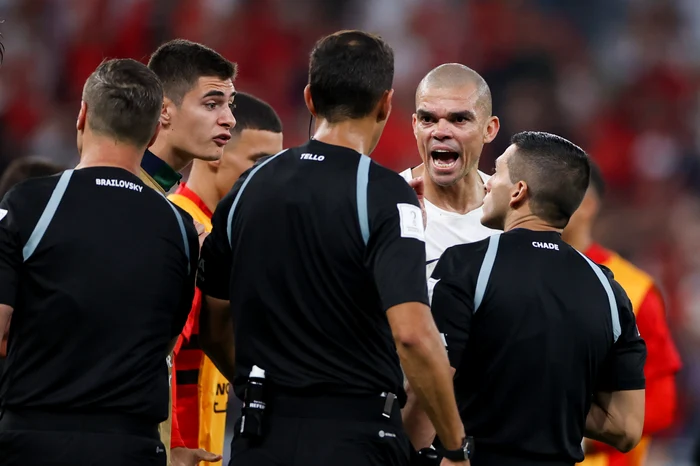 Jucătorii lusitani i-au adus o serie de critici arbitrului întâlnirii FOTO Profimedia
