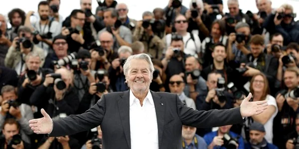 Actorul francez Alain Delon participă la cea de-a 72-a ediţie a Festivalului de Film de la Cannes Franţa. FOTO EPA-EFE