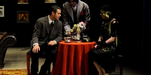 Secvenţă din spectacolul de la teatru