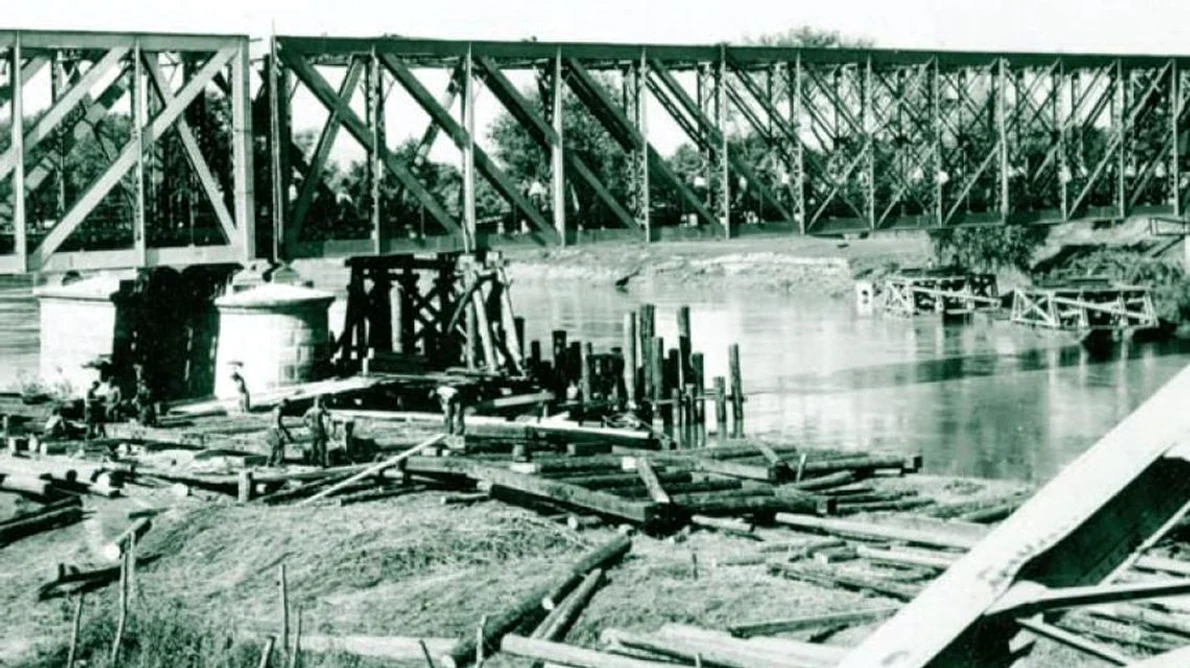 Podul peste Prut, proiectat şi construit de Gustave Eiffel jpeg