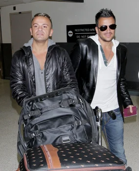 Peter Andre şi fratele său jpeg