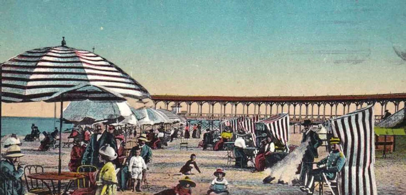 Plaja de la Mamaia, 1906. Sursa: colectia Diana Mandache, carte postala